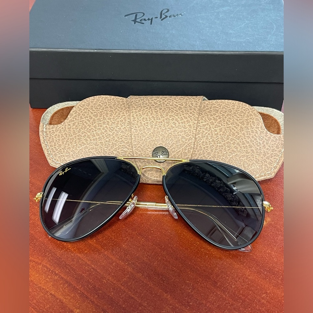 Ray Ban Aviator full color legend!